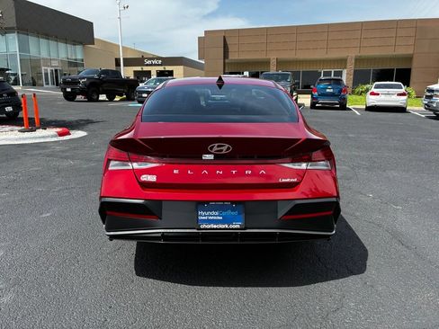 Used 2025 Hyundai Elantra Limited FWD image 4