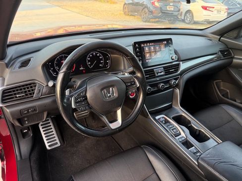 Used 2018 Honda Accord Sport image 18