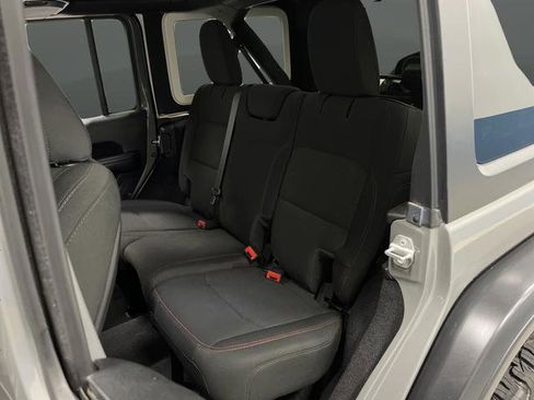 Used 2021 Jeep Wrangler Unlimited Rubicon image 27