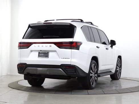 Used 2024 Lexus LX 600 4WD w/ Appearance Package image 11