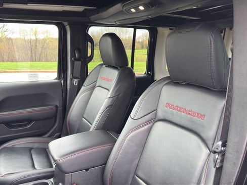 Used 2024 Jeep Wrangler Unlimited Rubicon AWD/4WD image 18