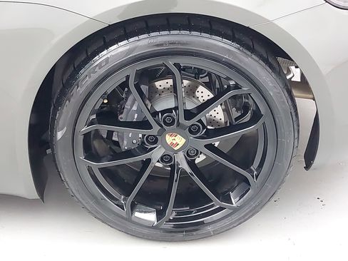Certified 2024 Porsche 718 Cayman RWD image 30