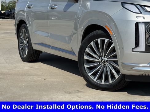 Used 2024 Hyundai Palisade Calligraphy FWD image 3