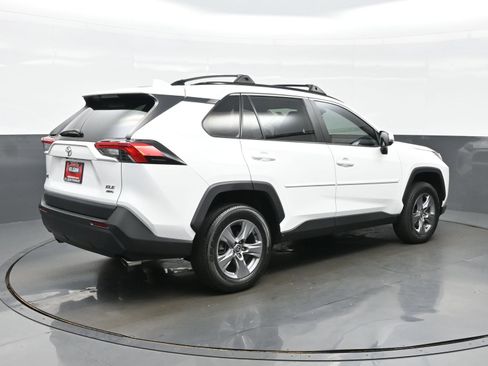 Used 2022 Toyota RAV4 XLE w/ Convenience Package AWD/4WD image 6