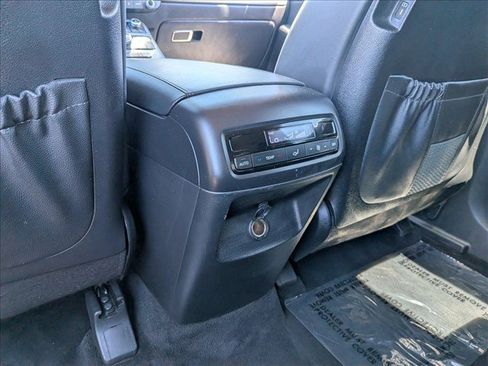 Used 2025 Hyundai Palisade SEL FWD image 25