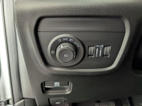 New 2025 Jeep Grand Cherokee L Limited w/ Luxury Tech Group II image 18