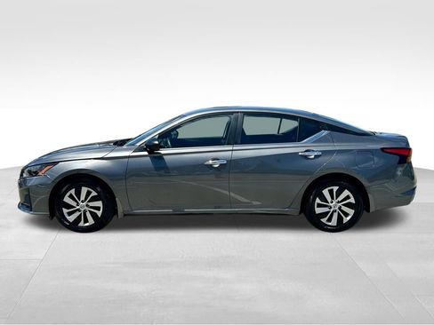 Certified 2025 Nissan Altima 2.5 S FWD image 10