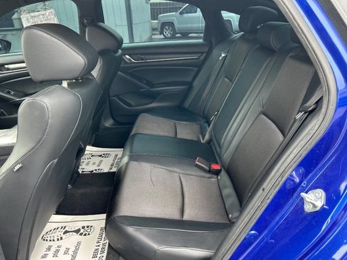 Used 2018 Honda Accord Sport image 16