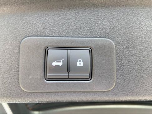 Used 2025 Nissan Murano SL w/ Cargo Package AWD/4WD image 8