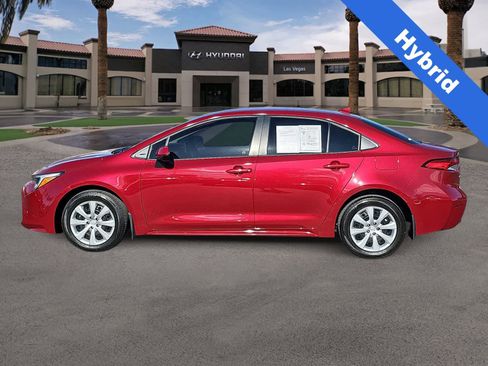 Used 2026 Toyota Corolla LE image 5