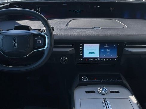 Used 2025 Lincoln Navigator L Reserve w/ Jet Appearance Package image 12