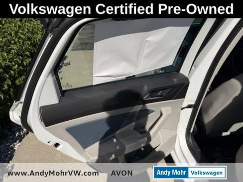 Used 2025 Volkswagen Jetta SE w/ Sunroof Package FWD image 17