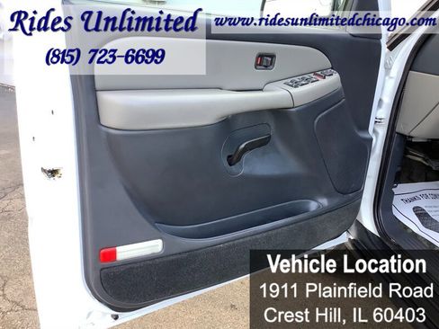 Used 2001 Chevrolet Tahoe LS w/ LS Preferred Equipment Group AWD/4WD image 23