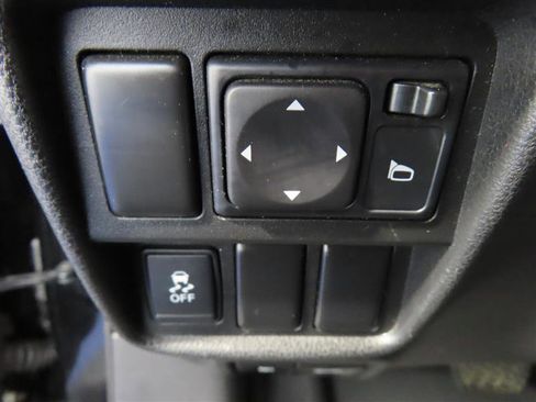 Used 2016 Nissan Juke SL image 19