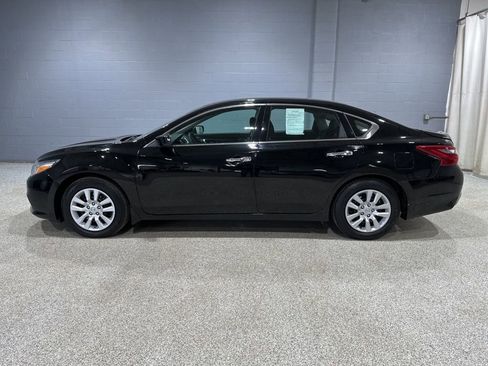Used 2018 Nissan Altima 2.5 S w/ S Convenience Package image 6