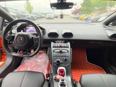 Used 2019 Lamborghini Huracan LP 580-2 RWD image 12