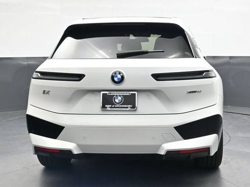 Used 2024 BMW iX xDrive50 w/ Premium Package AWD/4WD image 6