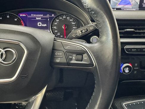 Used 2018 Audi Q7 3.0T Premium AWD/4WD image 37