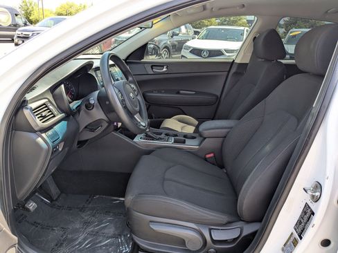 Used 2017 Kia Optima LX FWD image 17