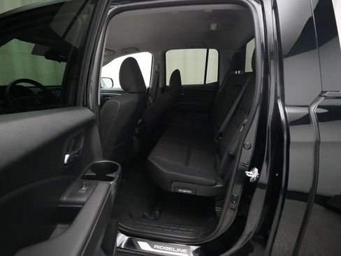 Used 2024 Honda Ridgeline Sport image 15