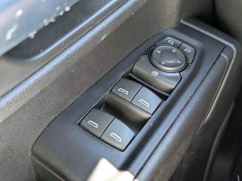 Used 2023 Chevrolet Silverado 1500 Custom AWD/4WD image 23