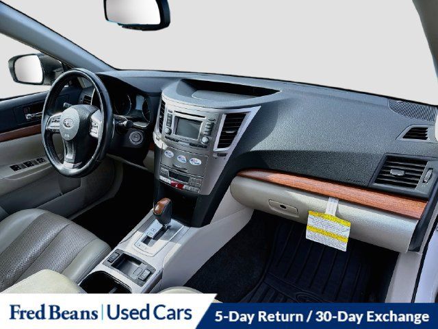Used 2014 Subaru Outback 2.5i Limited w/ Moonroof Package AWD/4WD image 36