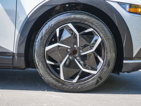 Used 2024 Hyundai Ioniq 5 SE RWD image 9