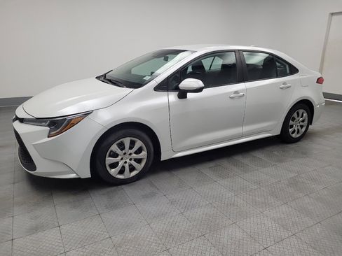 Used 2022 Toyota Corolla LE image 2