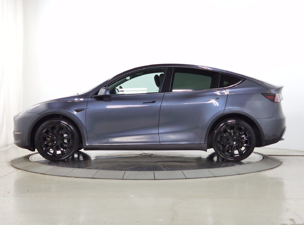 Used 2022 Tesla Model Y Long Range AWD/4WD image 4