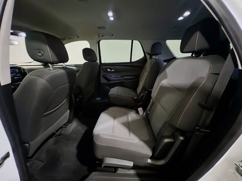 Used 2020 Chevrolet Traverse LT FWD image 16
