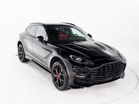 Used 2025 Aston Martin DBX 707 image 7