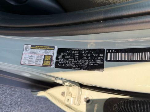 Used 2025 Kia K4 LXS image 30