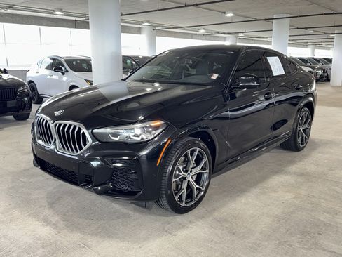 Used 2022 BMW X6 xDrive40i w/ M Sport Package AWD/4WD image 4