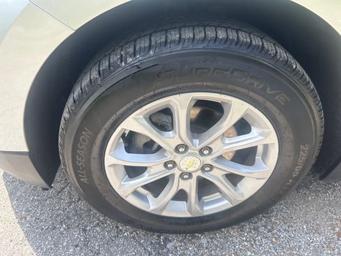 Used 2021 Chevrolet Equinox LS FWD image 22