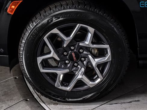 Used 2023 GMC Yukon Denali image 9