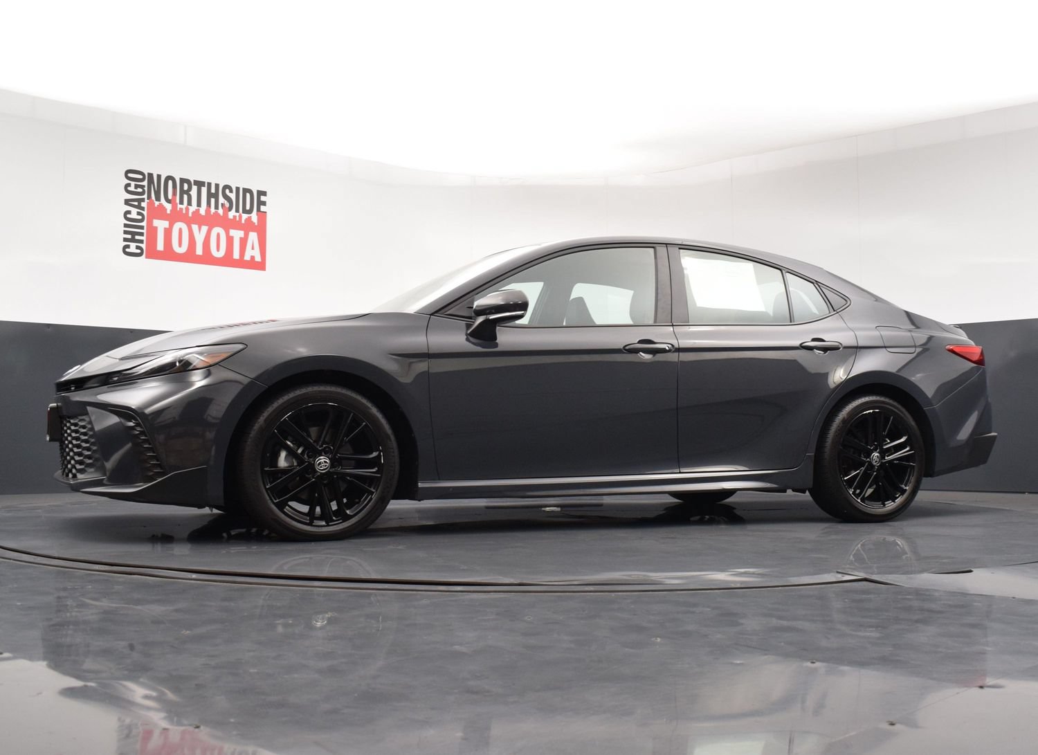 Used 2025 Toyota Camry SE FWD image 25