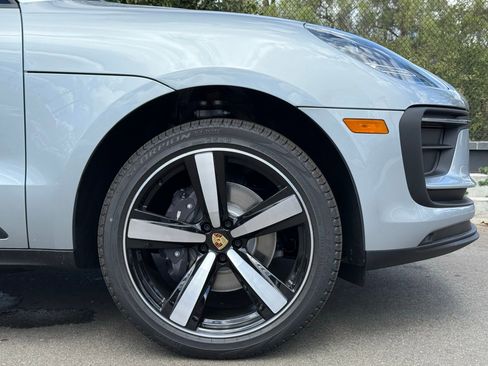 Certified 2026 Porsche Macan image 12