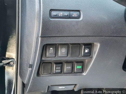 Used 2019 Nissan Rogue S w/ Special Edition Package image 15