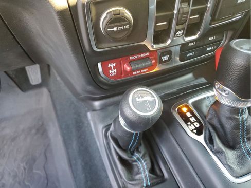 Used 2022 Jeep Wrangler Unlimited Rubicon 4xe w/ Steel Bumper Group image 19