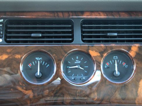 Used 1998 Jaguar XK8 Coupe image 18