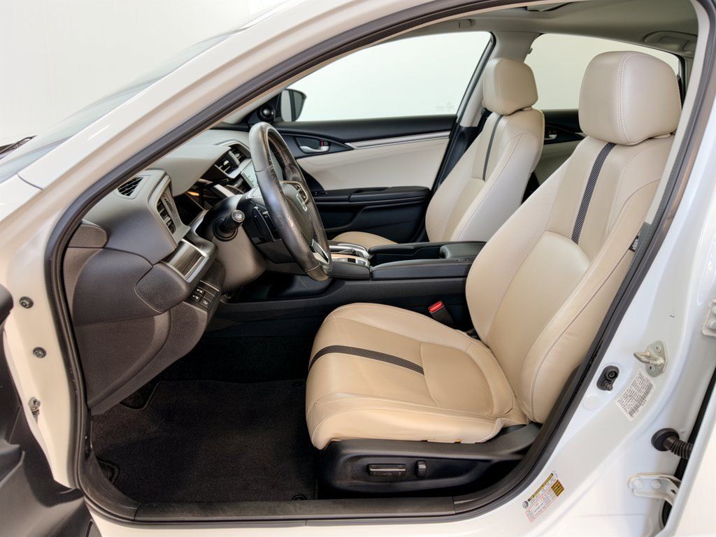 Used 2019 Honda Civic Touring image 5