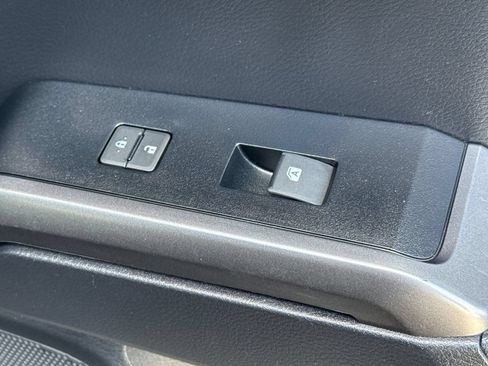 Used 2020 Toyota Tacoma SR5 AWD/4WD image 20