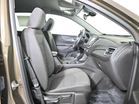 Used 2024 Chevrolet Equinox LT AWD/4WD image 13