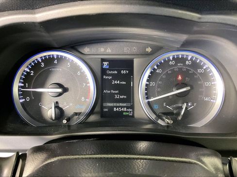 Used 2019 Toyota Highlander Limited image 30