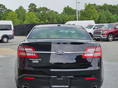 Used 2019 Ford Taurus SE FWD image 6