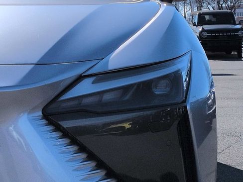 Used 2024 Lexus RZ 450e Premium w/ Technology Package image 11