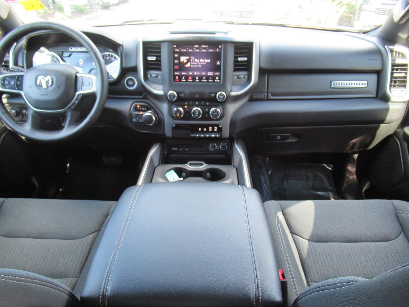 Used 2019 RAM 1500 4x4 Crew Cab image 12