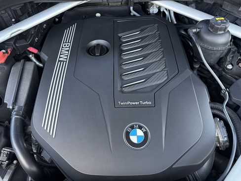 Used 2020 BMW X7 xDrive40i w/ Luxury Seating Package image 9