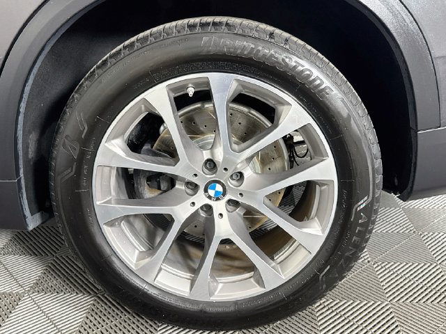 Used 2019 BMW X5 xDrive40i w/ Premium Package 2 AWD/4WD image 38
