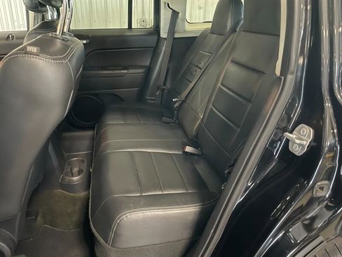 Used 2016 Jeep Patriot High Altitude image 19